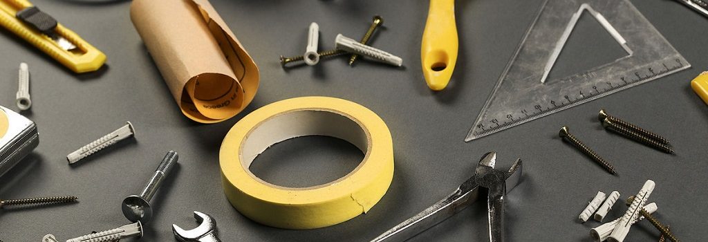 Exploring the Pros and Cons of Hand Tools