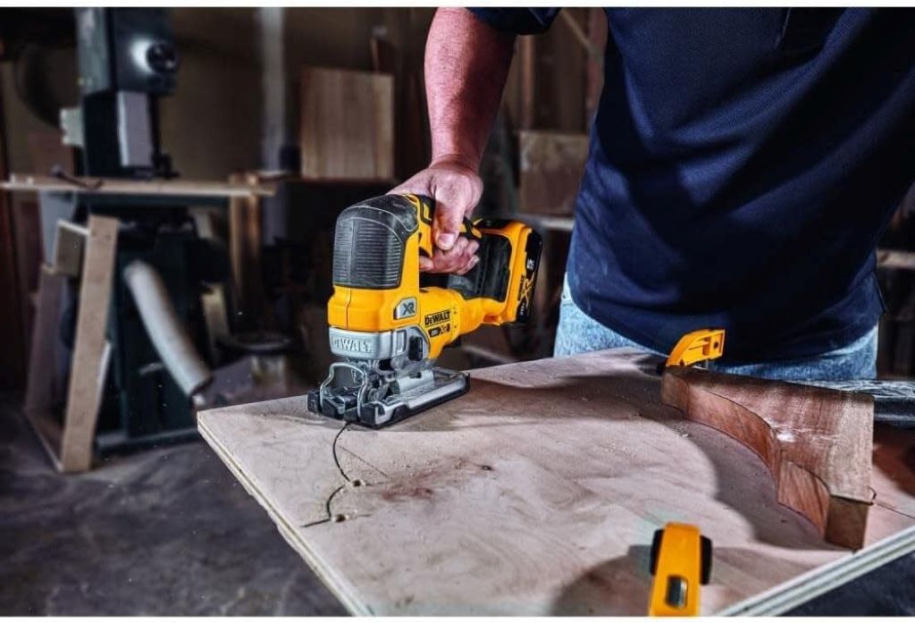 Powerful DEWALT 20V MAX XR jig saw tool delivering precise, clean cuts