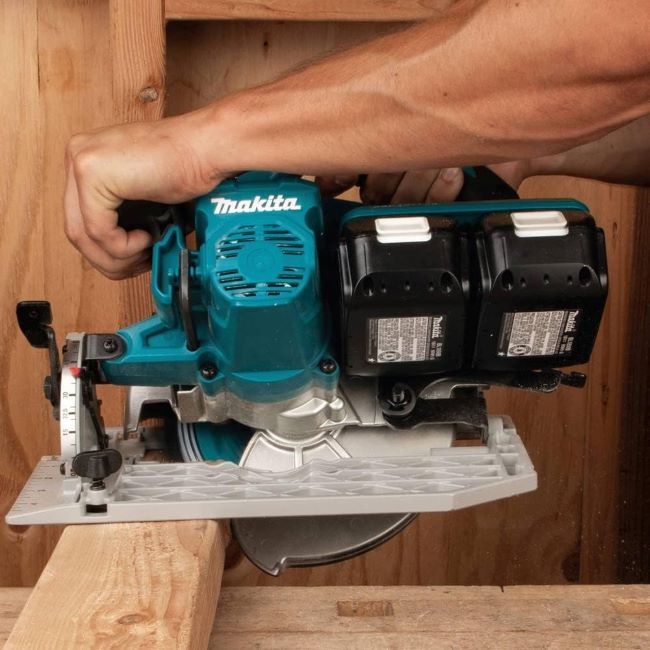 Makita XSH06PT Cordless Circular Saw 5.0Ah Battery Review