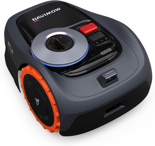 Segway Navimow i110N robotic lawn mower using RTK+Vision navigation in a Florida yard