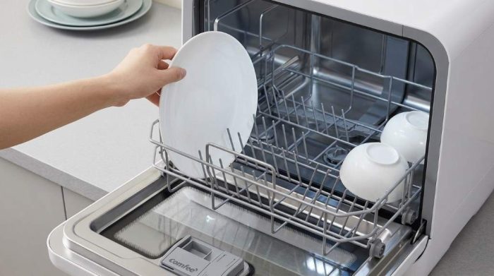 Organized countertop dishwasher with balanced dish arrangement